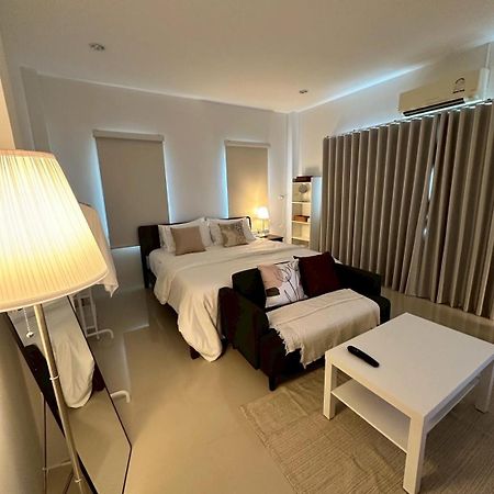 White Haven - Homestay For Ladies, Couple, Family Чантабури Екстериор снимка