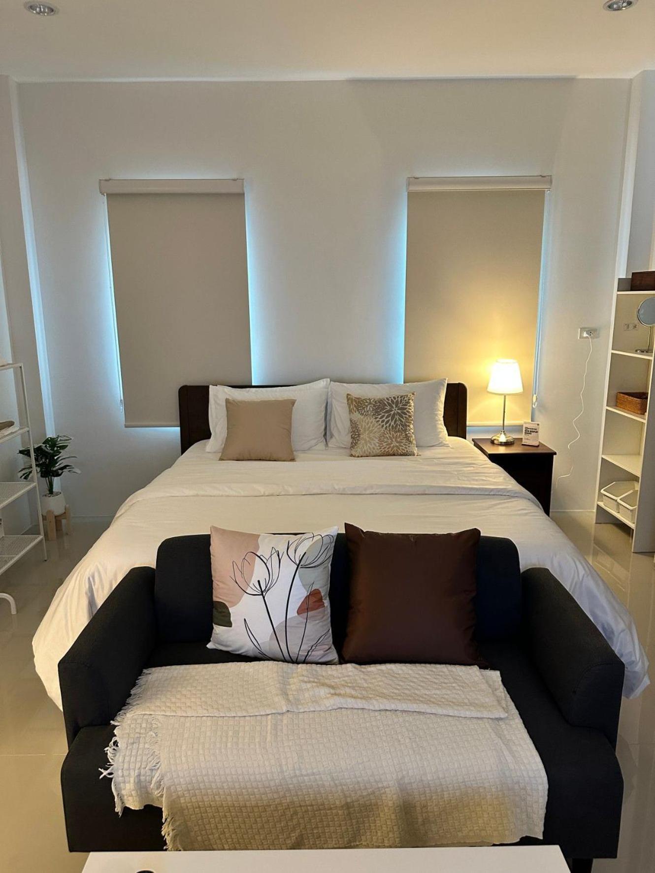 White Haven - Homestay For Ladies, Couple, Family Чантабури Екстериор снимка